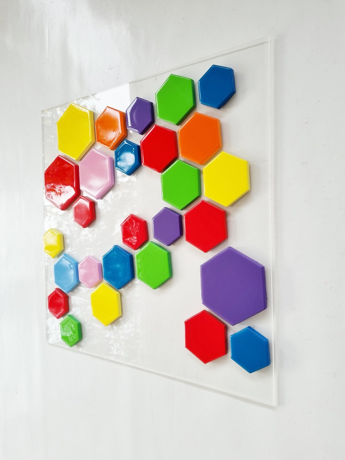 Abstract and modern wall art. Hexagons with high quality,shiny epoxy resin front face. Geometric wall art. Floating Wall decor hanging ©