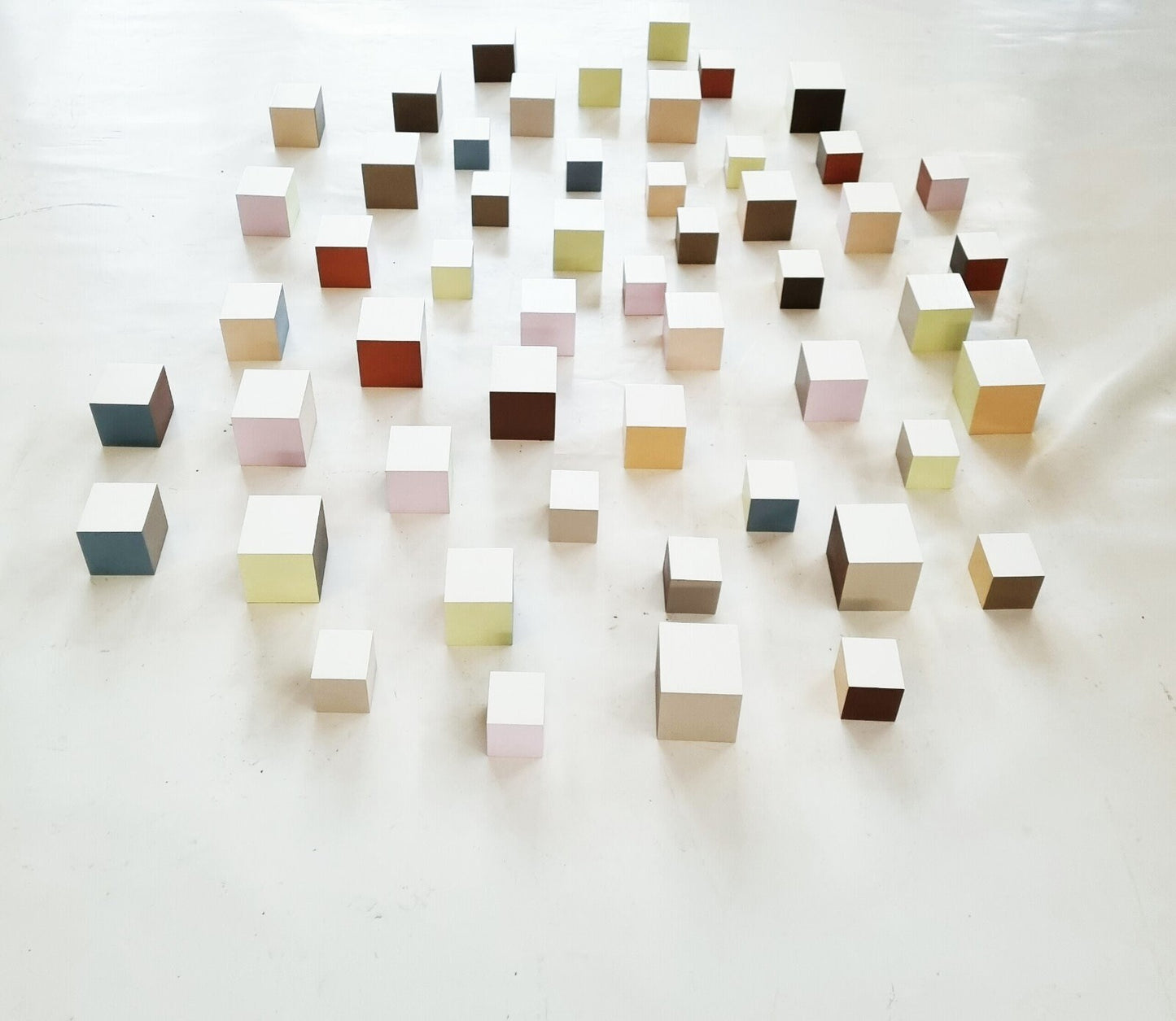Wood wall decor. Cube art. Modern and geometric design. 3D wall art, block art. You can choose the number of wood cubes and sizes ©