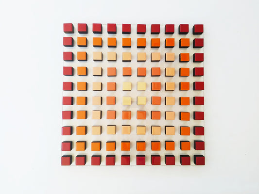 Original and unique work in wood with resin.© Each cube is a brilliant little work of art. Hand painted in gradient color grid layout