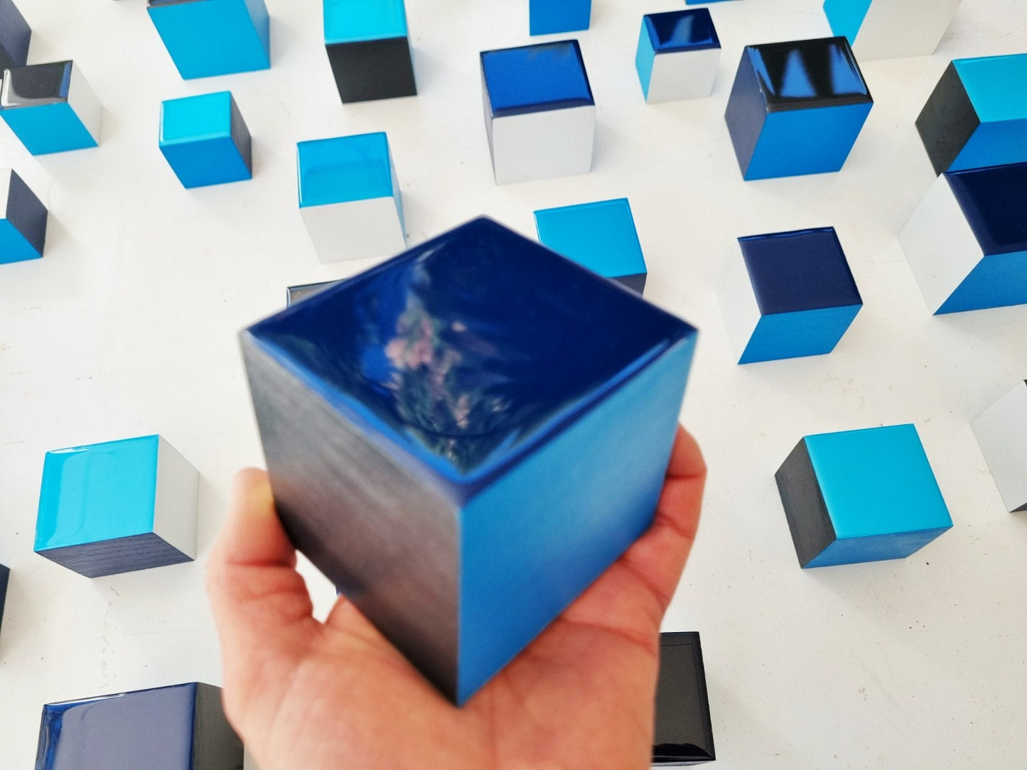 Pack of hand painted cubes. Blue colors. 3Dart. High quality,shiny epoxy resin front face,Choose the number of Self install wall art cubes ©