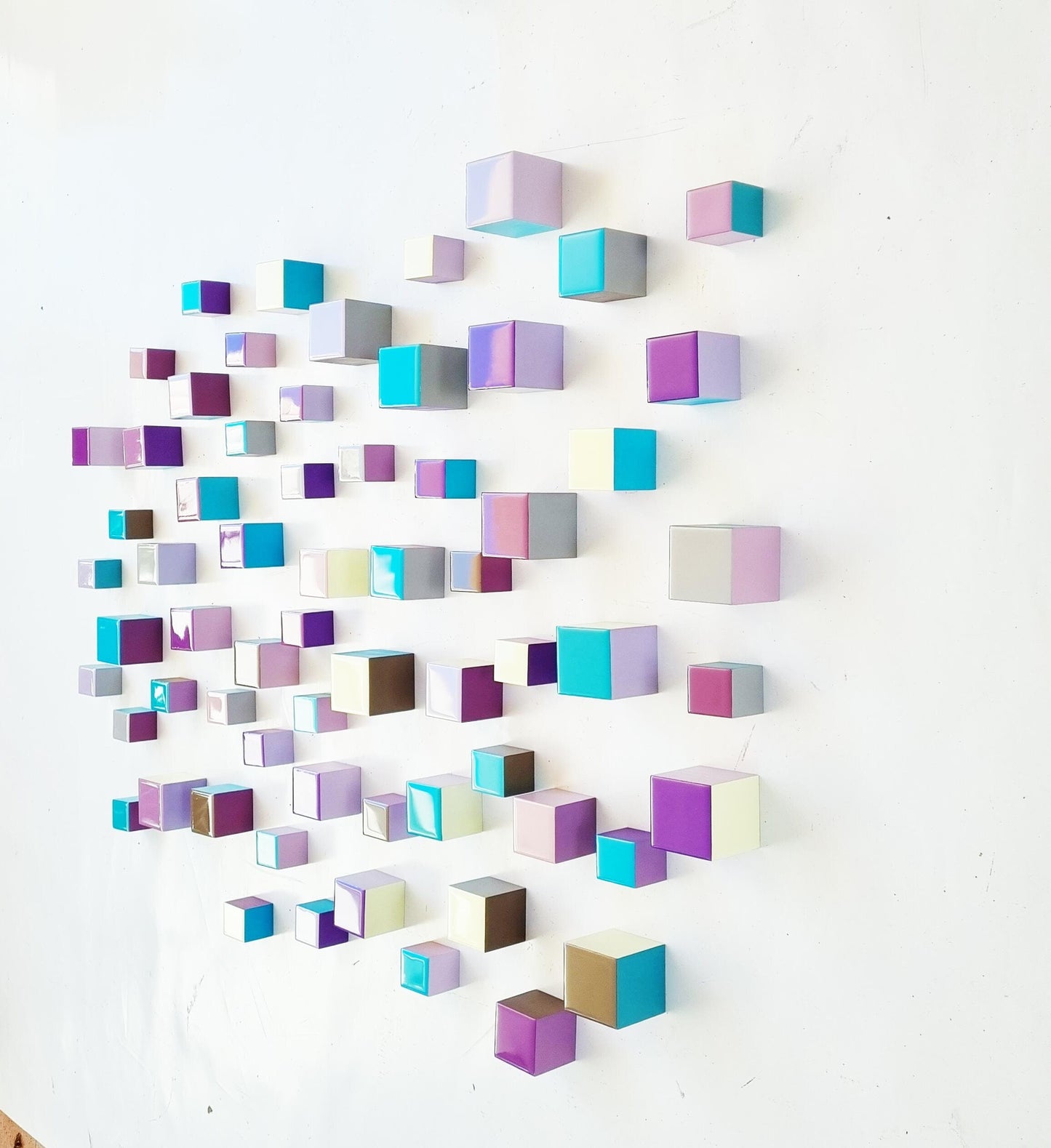 3d wall art, hand painted blocks with resin on top face. Unique art, modern sculpture. You can choose the number of wood cubes and sizes ©